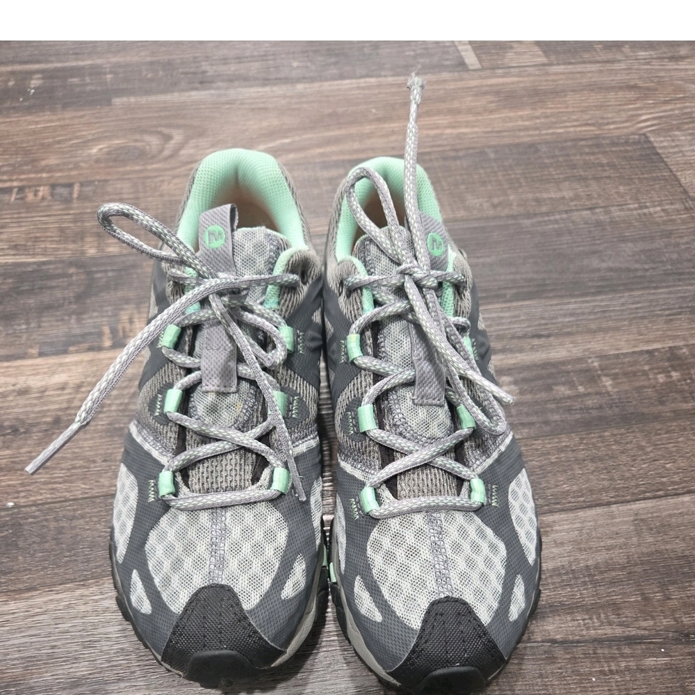 Merrell Women's Gray and Mint Athletic Shoes